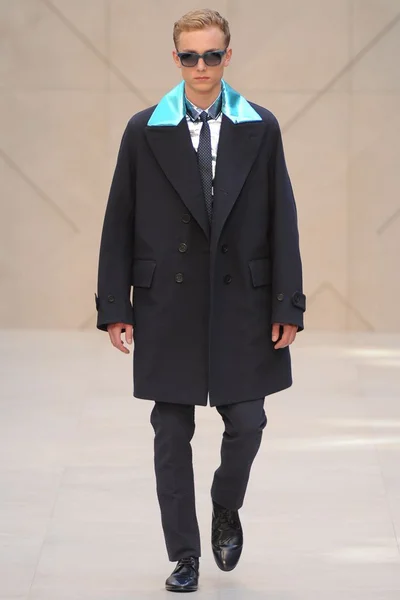Look 1